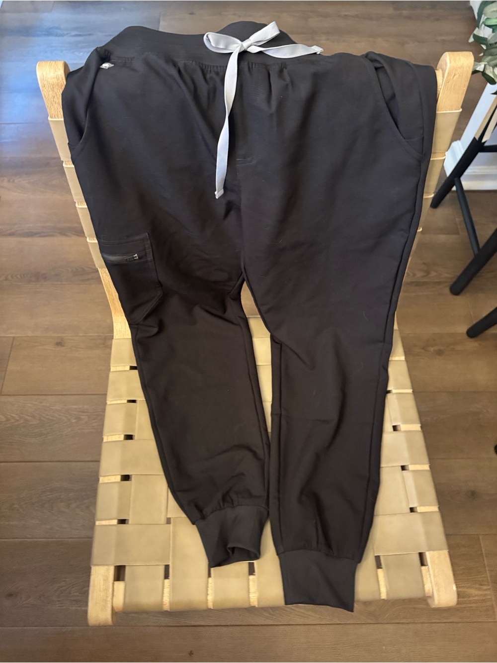 Figs Black Women's Drawstring Jogger Pants